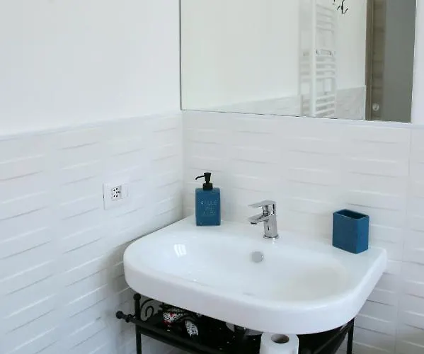 Andolfi 24 Oda ve Kahvaltı 4*